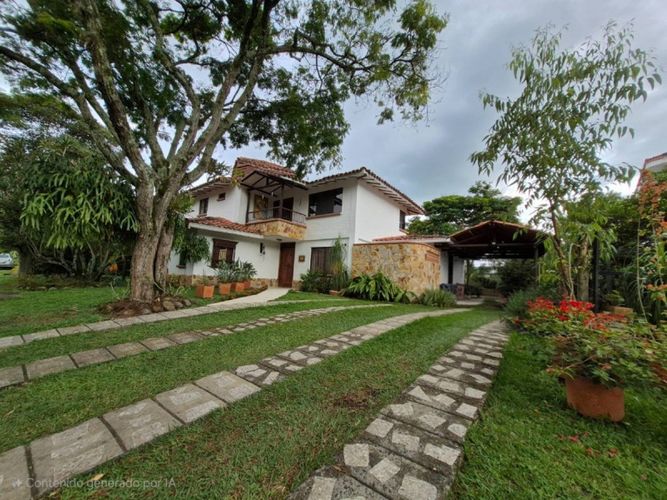 Casa de 3 alcobas en venta en Pance, Cali, 245 m² · foto 2 de 22