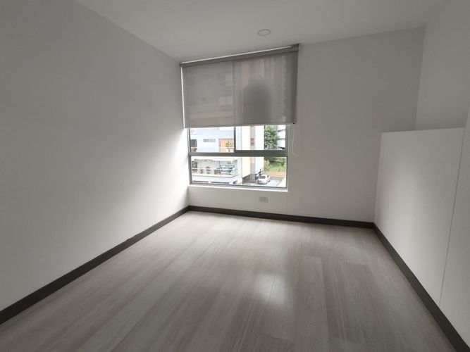 Apartamento de 3 alcobas en arriendo en Loma Del Escobero, Envigado, 122 m² · foto 8 de 19