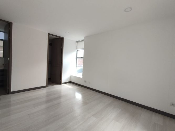 Apartamento de 3 alcobas en arriendo en Loma Del Escobero, Envigado, 122 m² · foto 14 de 19
