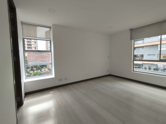 Apartamento de 3 alcobas en arriendo en Loma Del Escobero, Envigado, 122 m² · foto 15 de 19