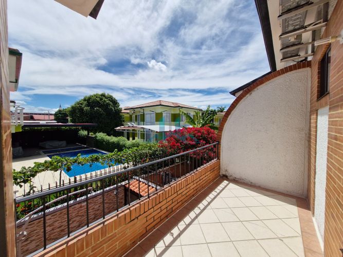 Casa de 3 alcobas en venta en Cn. Aqqua, Girardot, 106 m² · foto 2 de 24