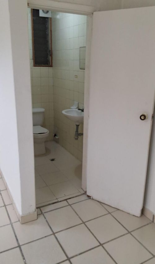 Local en arriendo en Altos Del Prado, Barranquilla, 29 m² · foto 3 de 4