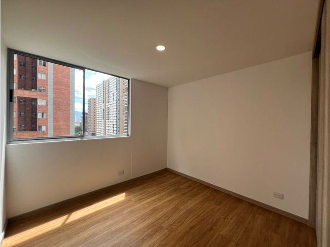 Apartamento de 2 alcobas en arriendo en Ciudad Del Río, Medellín, 95 m² · foto 9 de 16