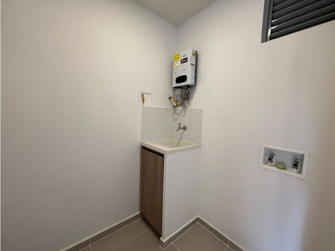Apartamento de 2 alcobas en arriendo en Ciudad Del Río, Medellín, 95 m² · foto 15 de 16