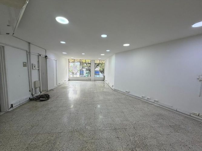Oficina en arriendo en Suramericana, Medellín, 60 m² · foto 4 de 8