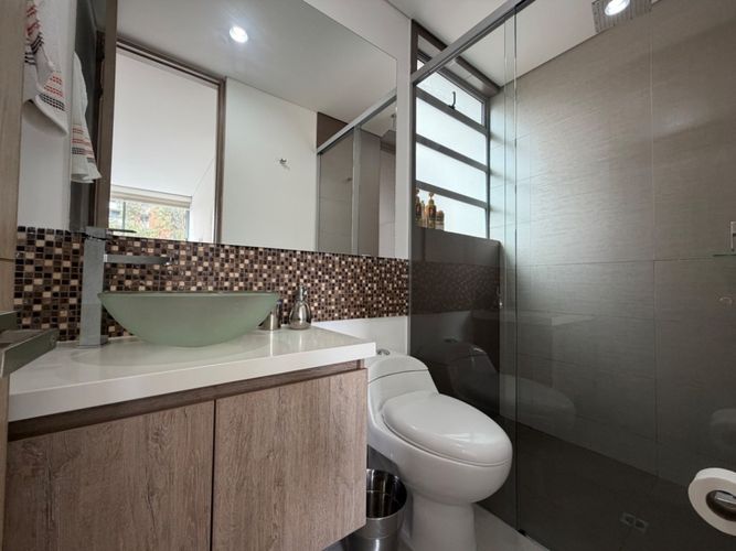 Apartamento de 2 alcobas en arriendo en Loma Del Esmeraldal, Envigado, 84 m² · foto 12 de 14