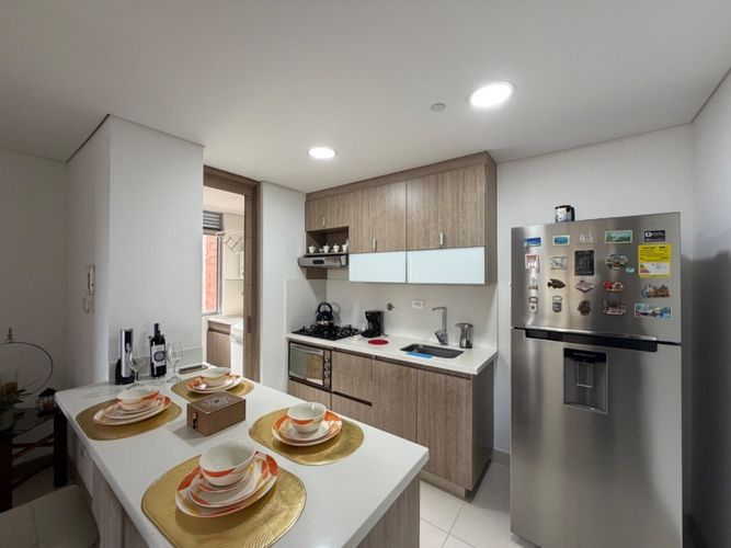 Apartamento de 2 alcobas en arriendo en Loma Del Esmeraldal, Envigado, 84 m² · foto 5 de 14