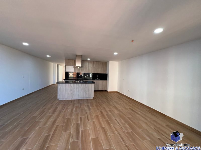 Apartamento en Arriendo en Zuñiga, Envigado