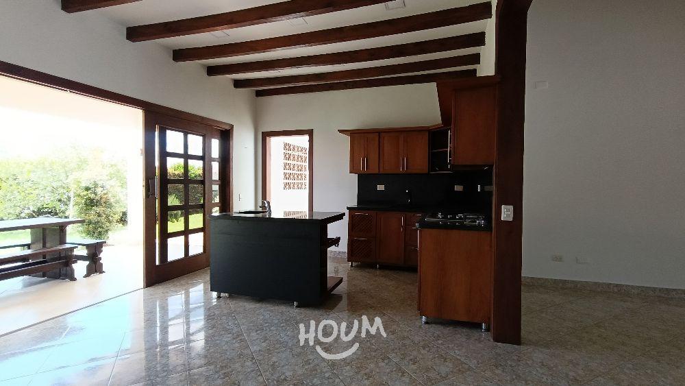 4BR House in Cabeceras de llanogrande (400 m²) - 4