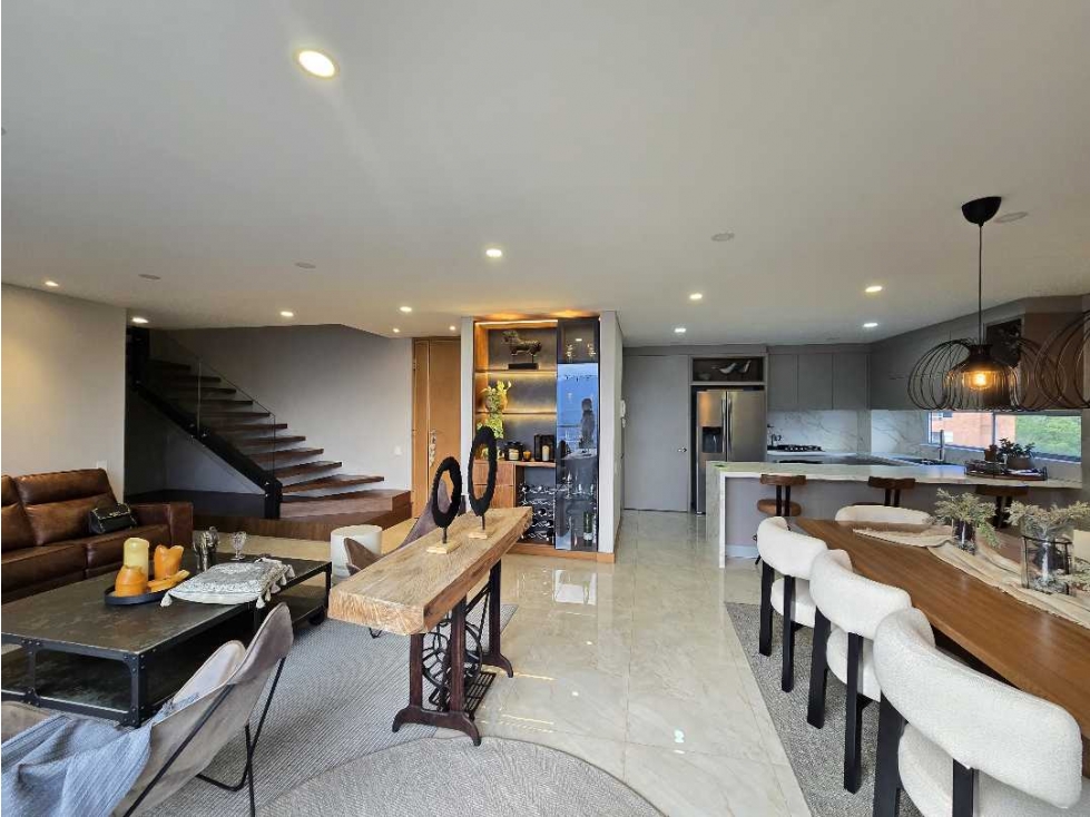 Apartamento en venta en El Tesoro, Medellín · foto 2 de 16