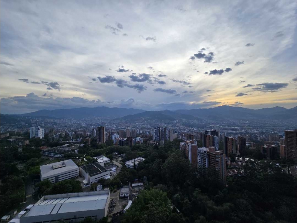 Apartamento en venta en El Tesoro, Medellín · foto 6 de 16