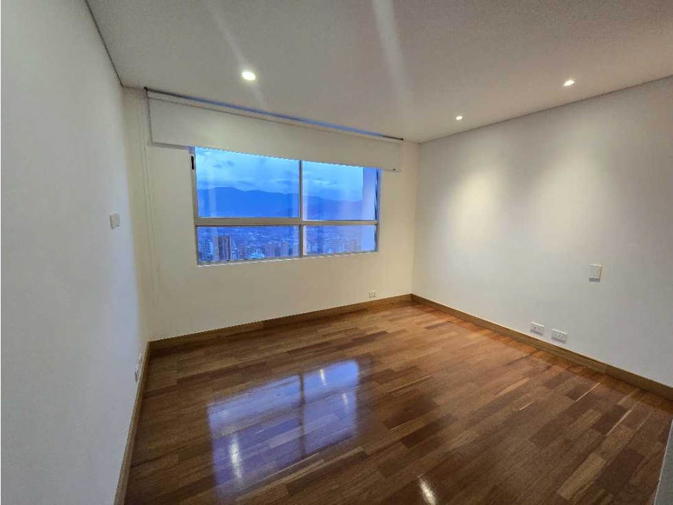 Apartamento en venta en El Tesoro, Medellín · foto 11 de 16