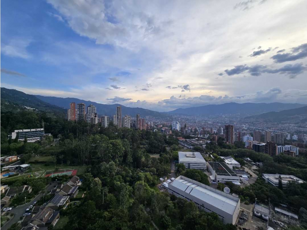 Apartamento en venta en El Tesoro, Medellín · foto 15 de 16