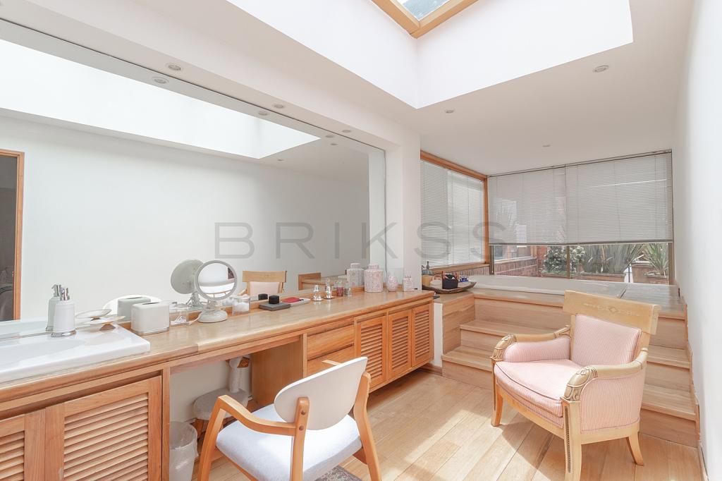 Apartamento en venta en Los Rosales, Bogotá · foto 12 de 23