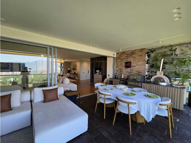 Apartamento de 3 alcobas en venta en Los Balsos, Medellín, 311 m² · foto 9 de 24