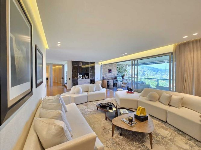 Apartamento de 3 alcobas en venta en Los Balsos, Medellín, 311 m² · foto 13 de 24