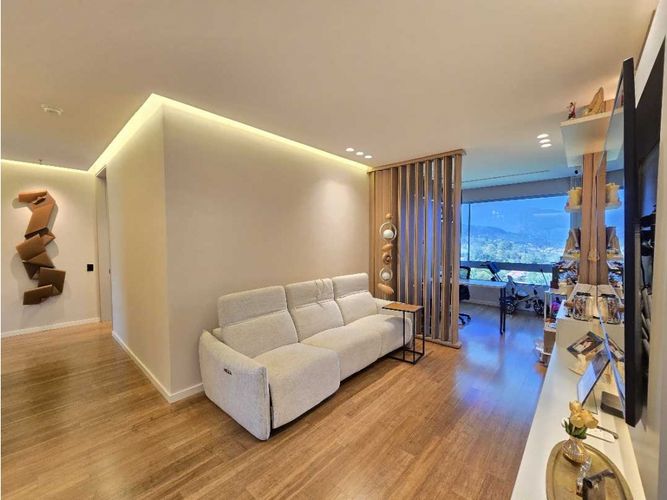 Apartamento de 3 alcobas en venta en Los Balsos, Medellín, 311 m² · foto 18 de 24