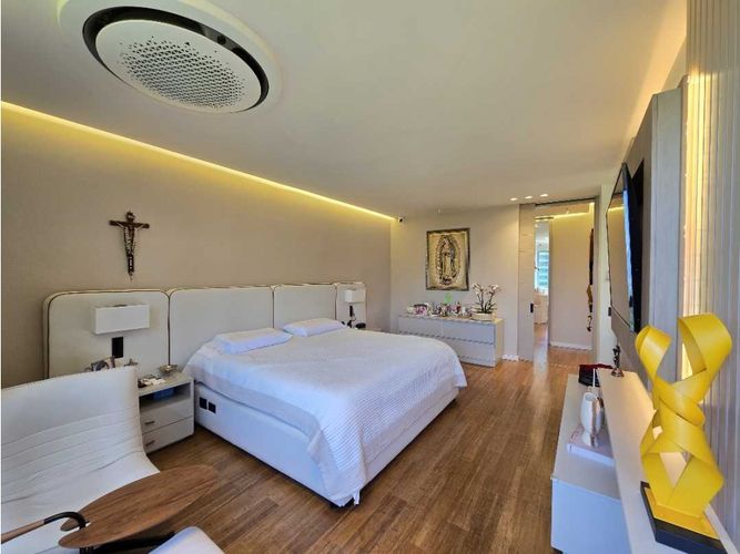 Apartamento de 3 alcobas en venta en Los Balsos, Medellín, 311 m² · foto 20 de 24
