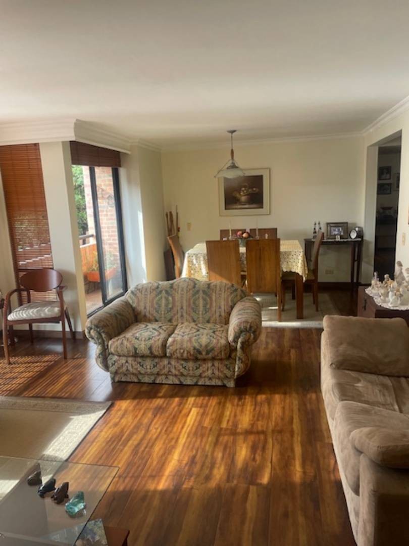 Apartamento en venta en Bella Suiza, Bogotá · foto 2 de 24