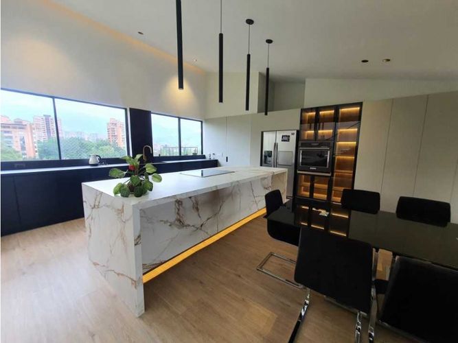 Apartamento de 3 alcobas en venta en San Lucas, Medellín, 320 m² · foto 5 de 24