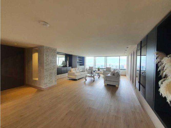 Apartamento de 3 alcobas en venta en San Lucas, Medellín, 320 m² · foto 10 de 24
