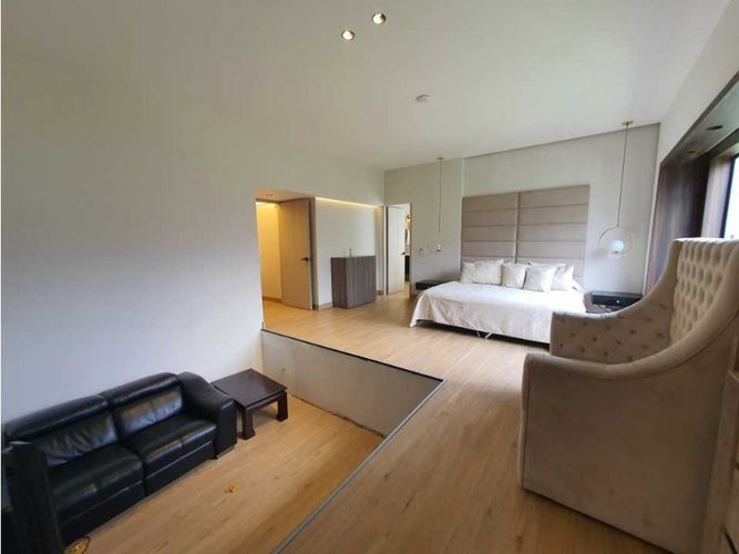 Apartamento de 3 alcobas en venta en San Lucas, Medellín, 320 m² · foto 15 de 24