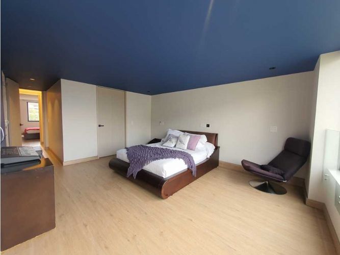 Apartamento de 3 alcobas en venta en San Lucas, Medellín, 320 m² · foto 20 de 24