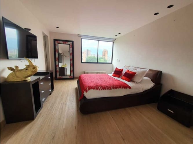 Apartamento de 3 alcobas en venta en San Lucas, Medellín, 320 m² · foto 24 de 24