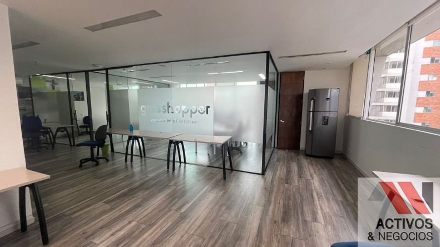 Oficina en venta en Los Balsos, Medellín, 97 m² · foto 3 de 14