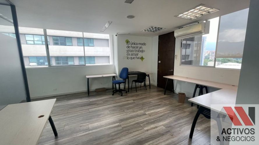 Oficina en venta en Los Balsos, Medellín, 97 m² · foto 7 de 14