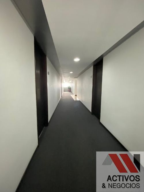 Oficina en venta en Los Balsos, Medellín, 97 m² · foto 12 de 14