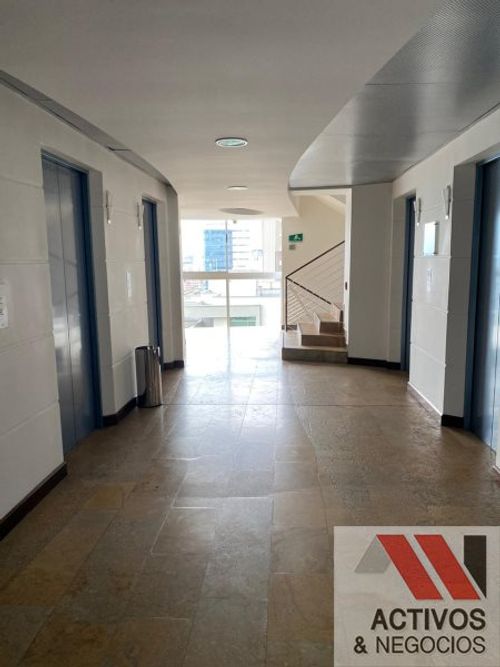 Oficina en venta en Los Balsos, Medellín, 97 m² · foto 13 de 14