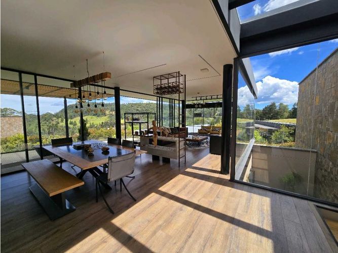 Casa de 3 alcobas en venta en Vía Las Palmas, Envigado, 450 m² · foto 5 de 24