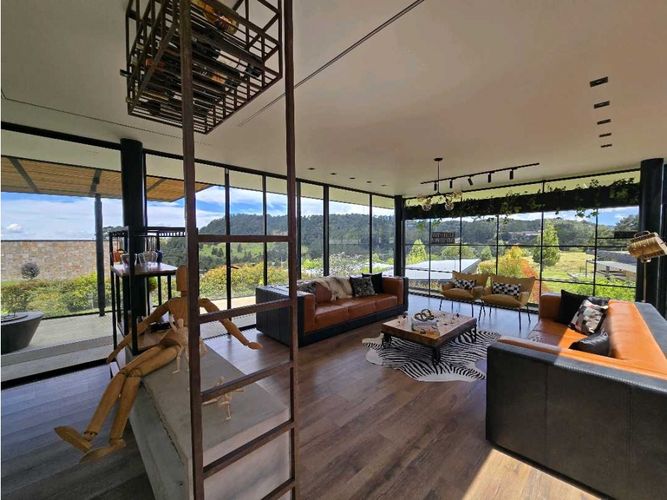 Casa de 3 alcobas en venta en Vía Las Palmas, Envigado, 450 m² · foto 8 de 24