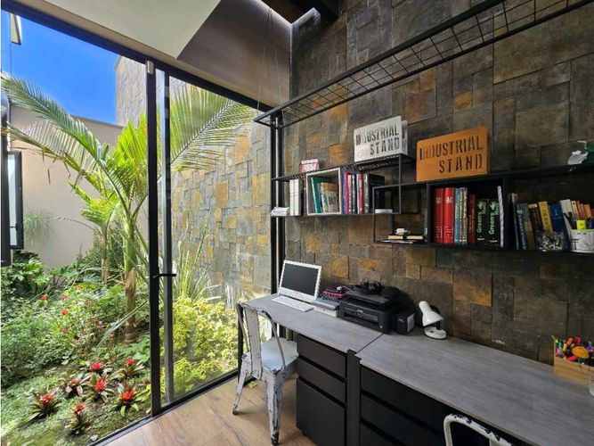 Casa de 3 alcobas en venta en Vía Las Palmas, Envigado, 450 m² · foto 13 de 24
