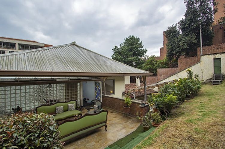 Casa de 4 alcobas en venta en El Refugio, Bogotá, 525 m² · foto 2 de 20