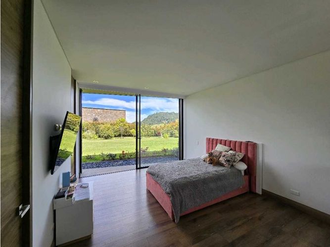 Casa de 3 alcobas en venta en Vía Las Palmas, Envigado, 450 m² · foto 21 de 24