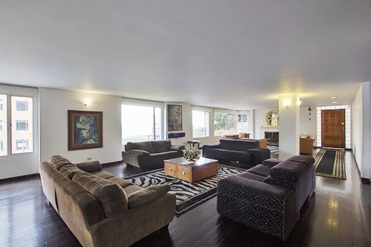 Casa de 4 alcobas en venta en El Refugio, Bogotá, 525 m² · foto 19 de 20