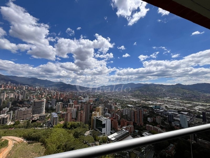 Apartamento en arriendo en Las Palmas, Medellín · foto 2 de 17