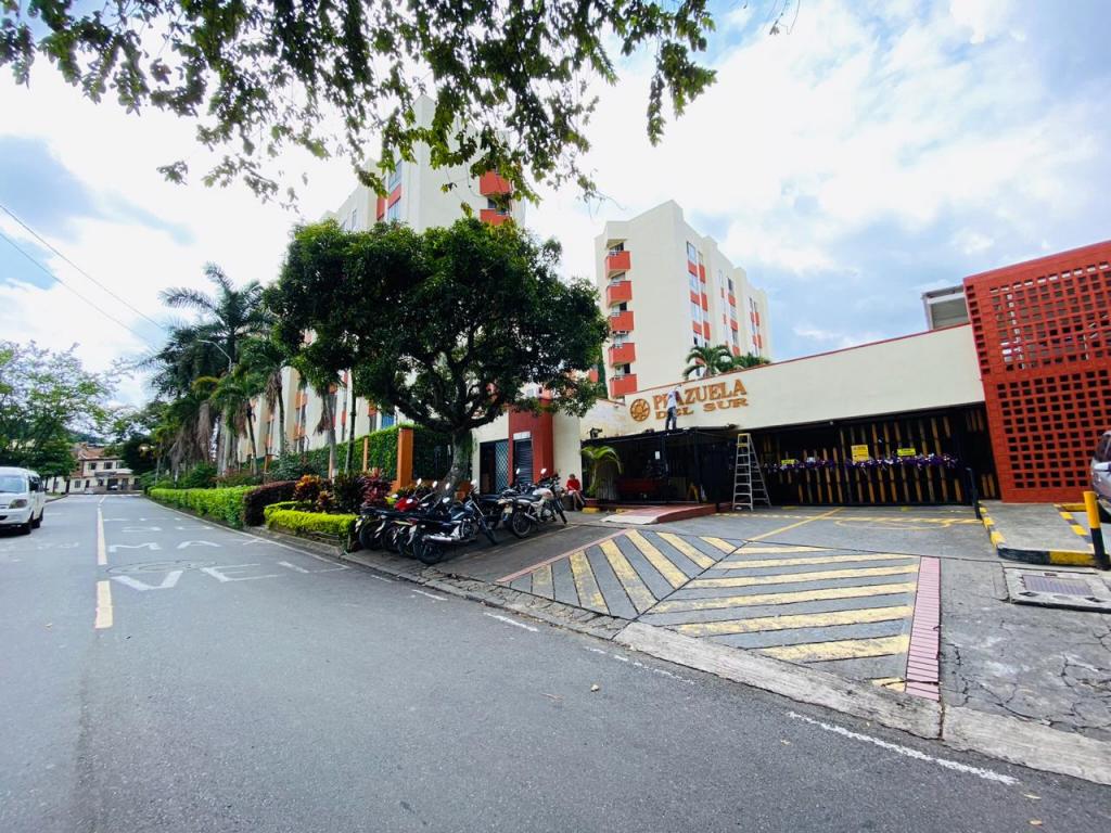 Apartamento en venta en Melendez, Cali · foto 2 de 17