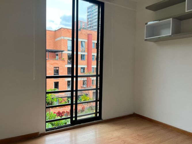 Apartamento de 2 alcobas en arriendo en Loma Del Escobero, Envigado, 66 m² · foto 9 de 15
