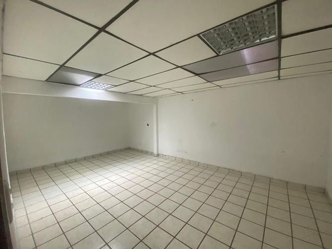 Casa de 13 alcobas en arriendo en Santa Monica, Dosquebradas, 311 m² · foto 8 de 15