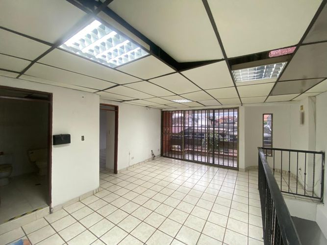 Casa de 13 alcobas en arriendo en Santa Monica, Dosquebradas, 311 m² · foto 10 de 15