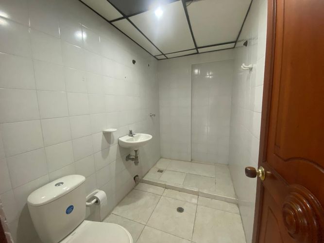 Casa de 13 alcobas en arriendo en Santa Monica, Dosquebradas, 311 m² · foto 15 de 15