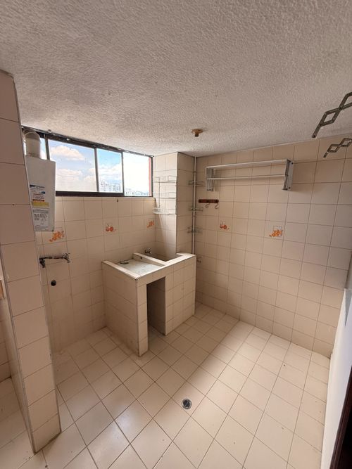 Apartamento de 5 alcobas en venta en Bolarqui, Bucaramanga, 210 m² · foto 9 de 24