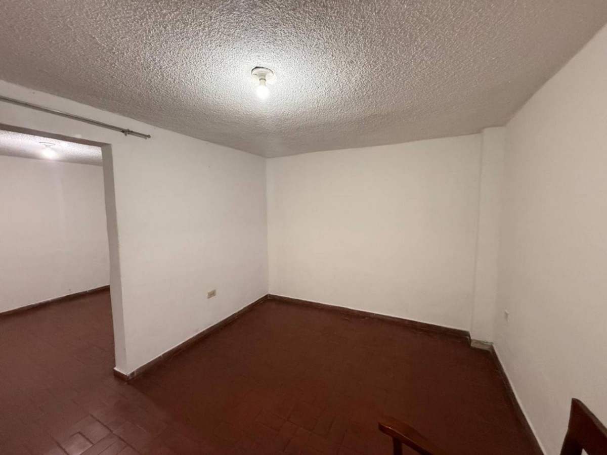 Casa en venta en Olarte, Bogotá · foto 8 de 23