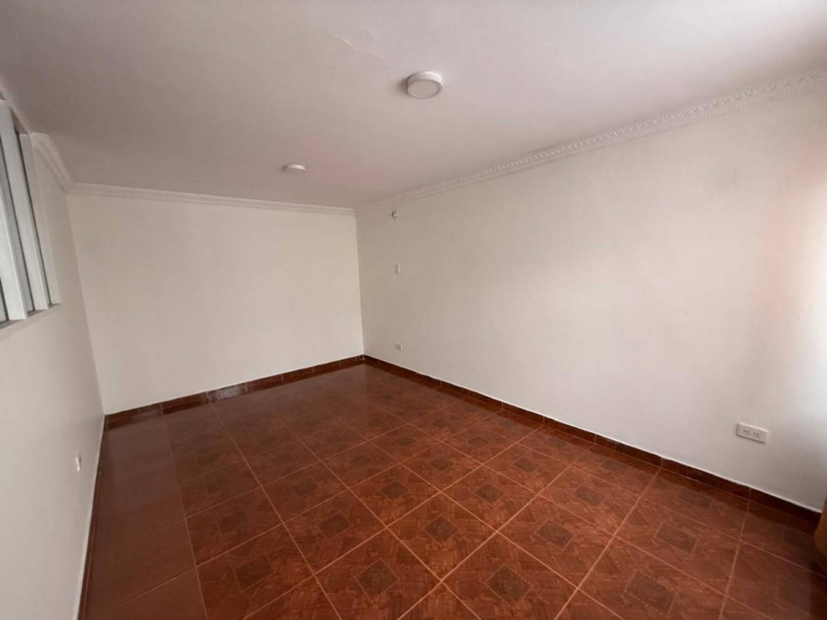 Casa en venta en Olarte, Bogotá · foto 16 de 23