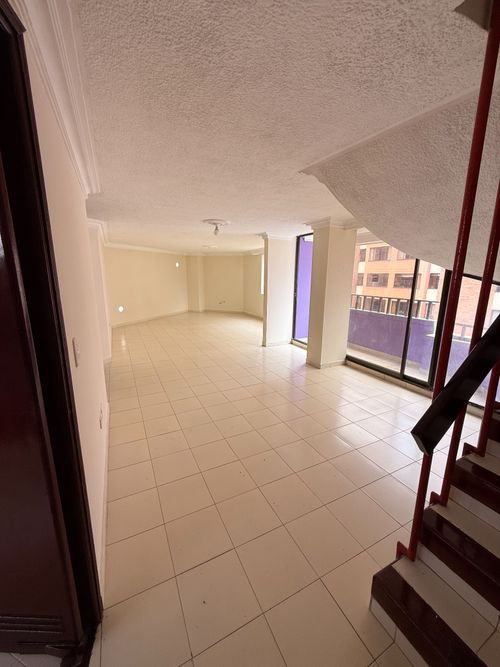 Apartamento de 5 alcobas en venta en Bolarqui, Bucaramanga, 210 m² · foto 2 de 24