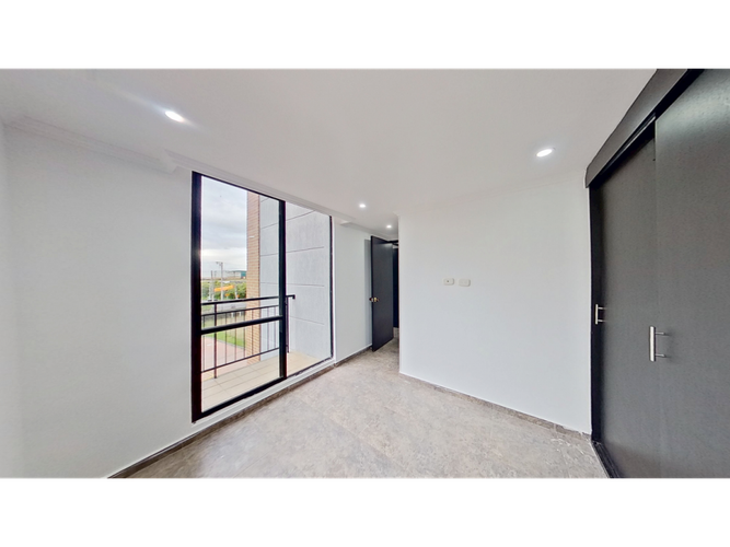 Apartamento de 3 alcobas en venta en San Pedro, Madrid, 51 m² · foto 2 de 10