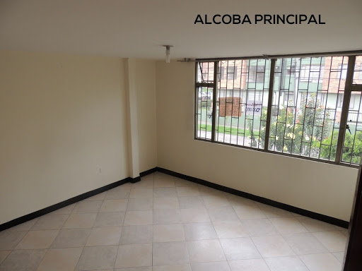 Casa en venta en Las Americas, Bogotá · foto 6 de 24